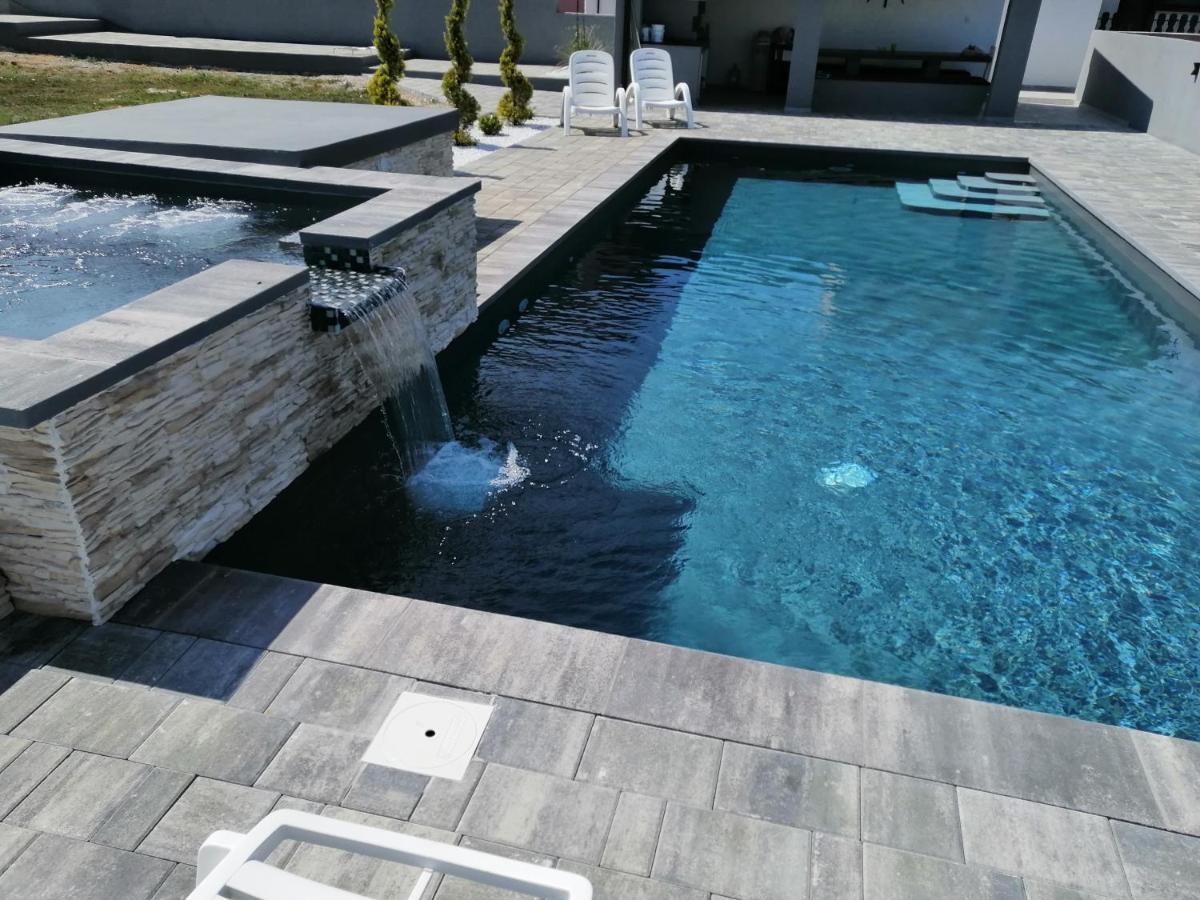 Apartment Camelia Πόρετς Εξωτερικό φωτογραφία