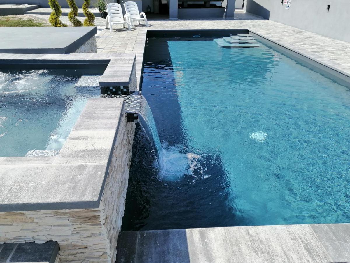 Apartment Camelia Πόρετς Εξωτερικό φωτογραφία