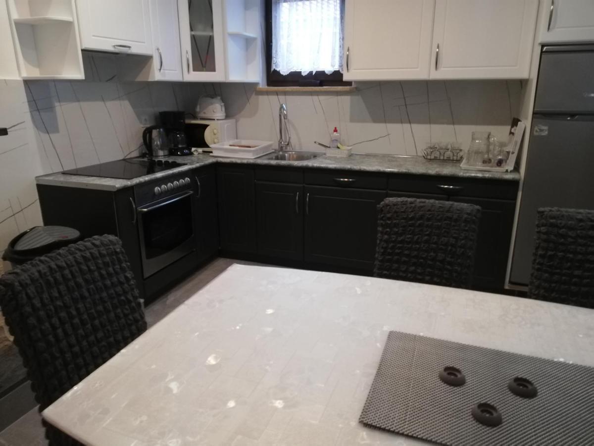 Apartment Camelia Πόρετς Εξωτερικό φωτογραφία