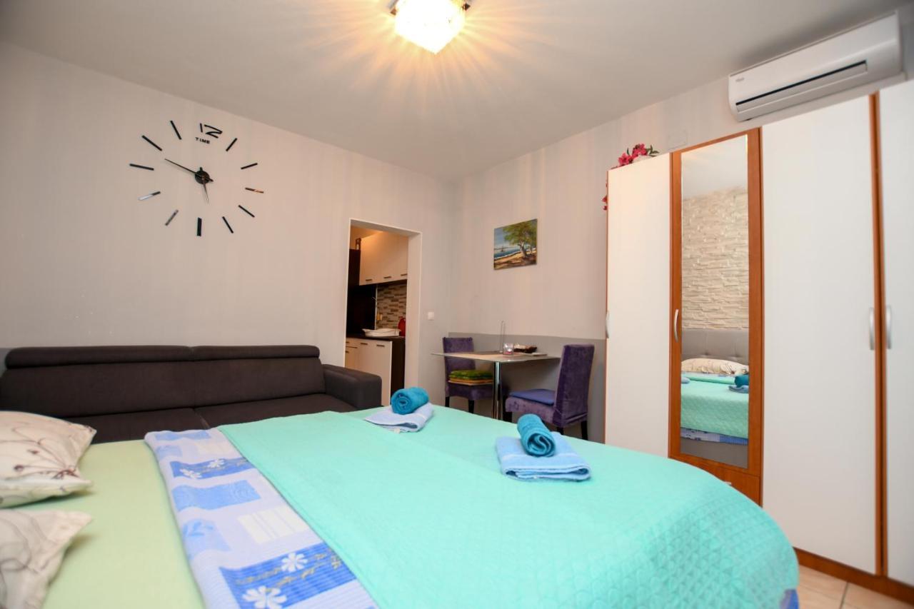 Apartment Camelia Πόρετς Εξωτερικό φωτογραφία