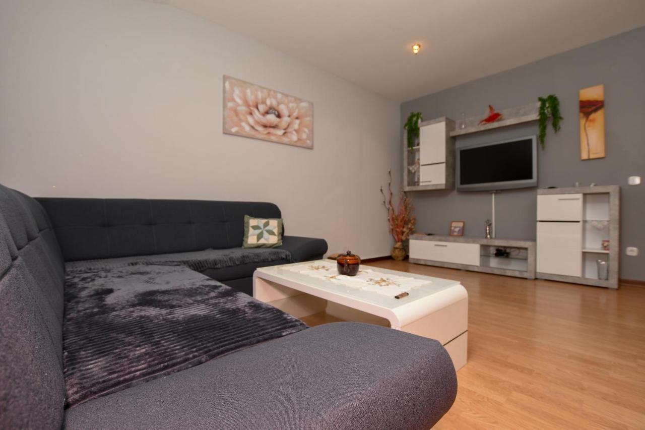Apartment Camelia Πόρετς Εξωτερικό φωτογραφία