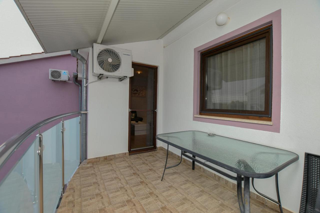 Apartment Camelia Πόρετς Εξωτερικό φωτογραφία