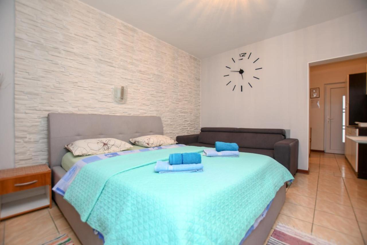 Apartment Camelia Πόρετς Εξωτερικό φωτογραφία