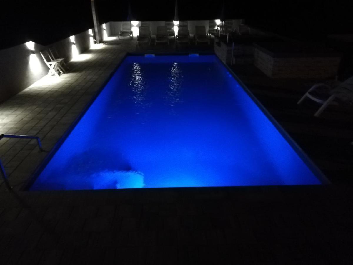 Apartment Camelia Πόρετς Εξωτερικό φωτογραφία