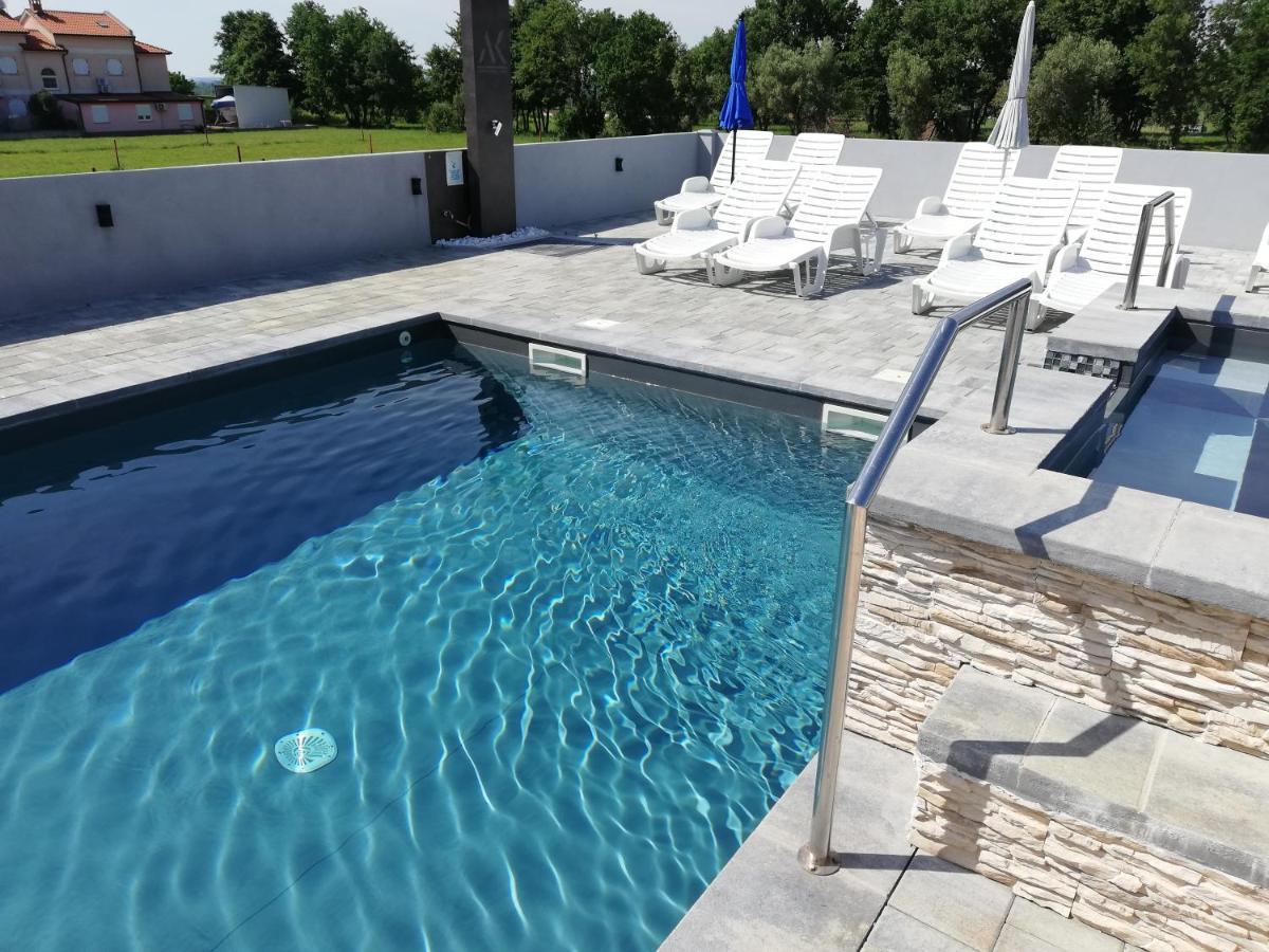 Apartment Camelia Πόρετς Εξωτερικό φωτογραφία