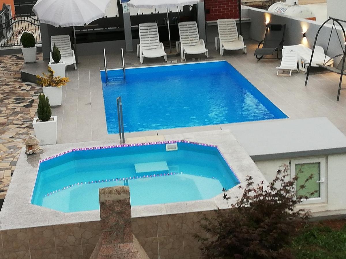Apartment Camelia Πόρετς Εξωτερικό φωτογραφία