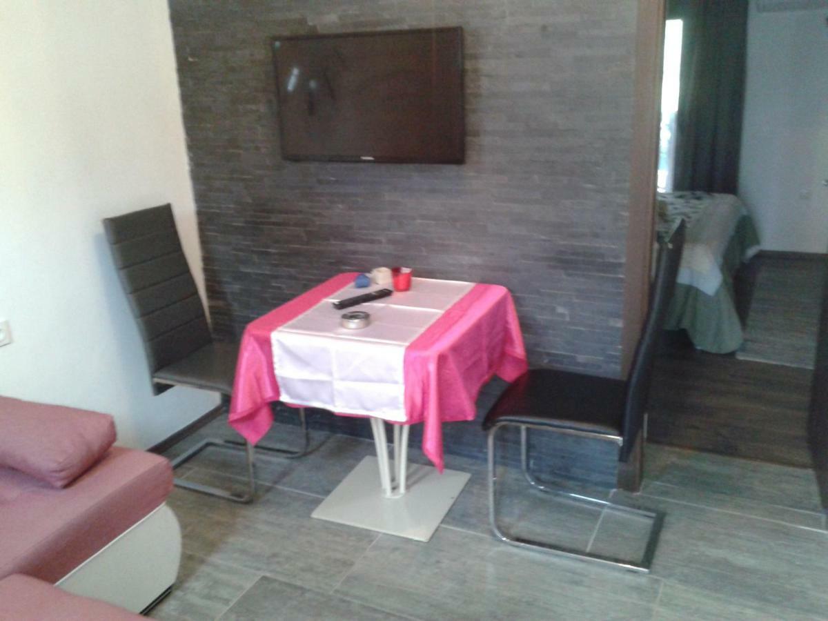 Apartment Camelia Πόρετς Εξωτερικό φωτογραφία